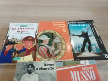 Lot de 5 livres de poche(3)