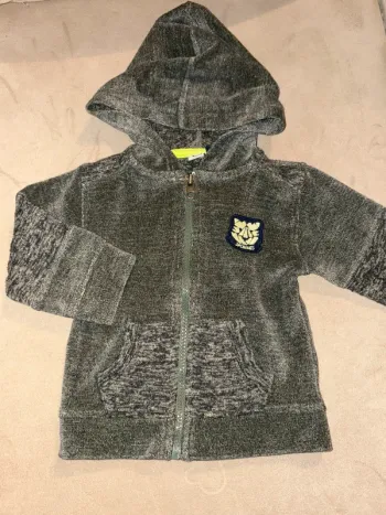 Gilet à capuche 3 pommes