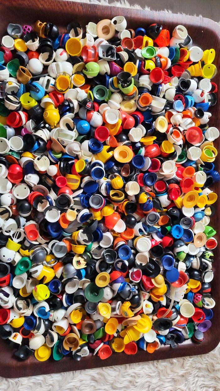 Énorme lot de chapeaux playmobil - photo numéro 1