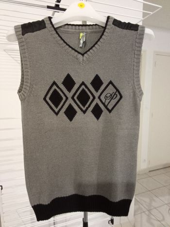 Débardeur noir et gris