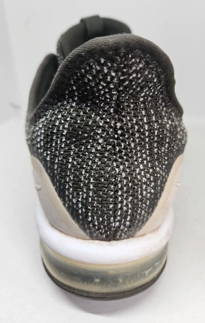 Paire de AirMax
Nike.
Pointure 41. - photo numéro 11