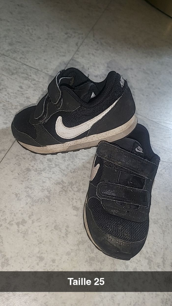 Basket Nike taille 25
