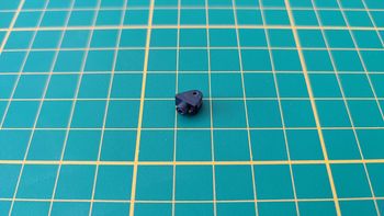 Support d'amortisseur à gaz couvercle coffre 75A n°75 Porsche 911 Carrera RS 2.7 1/8 Altaya #B37