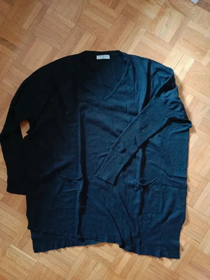 Pull noir Anoushka Paris large poches