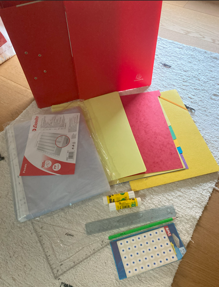Lot de fournitures scolaires 7