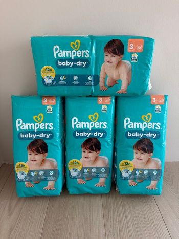 200 couches Pampers baby dry taille 3
