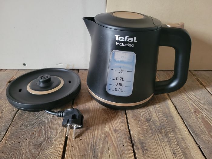 Bouilloire tefal incluedo