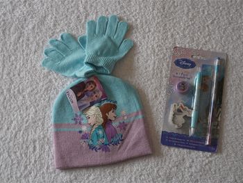 Lot "La Reine des neiges" neuf : Bonnet et Gants + Set de papeterie pour petite fille 4/5 ans