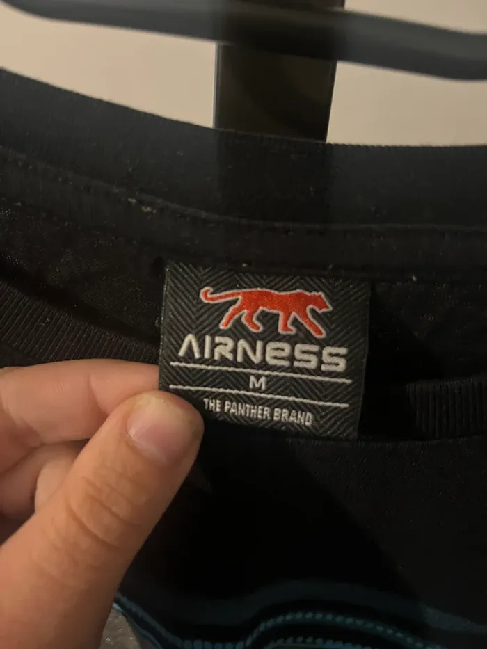 Tee-shirt noir Airness Taille M. - photo numéro 2