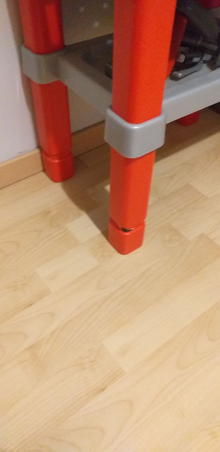 Établi avec tous ces outils - photo numéro 2