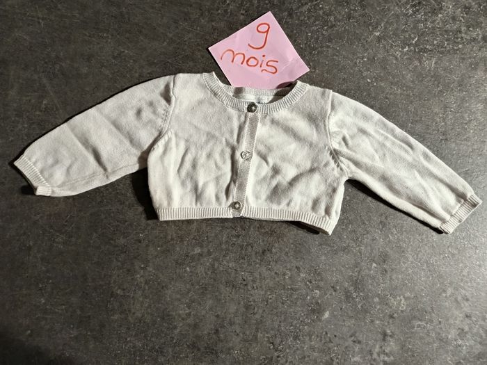 Gilet court blanc 9 mois - photo numéro 2