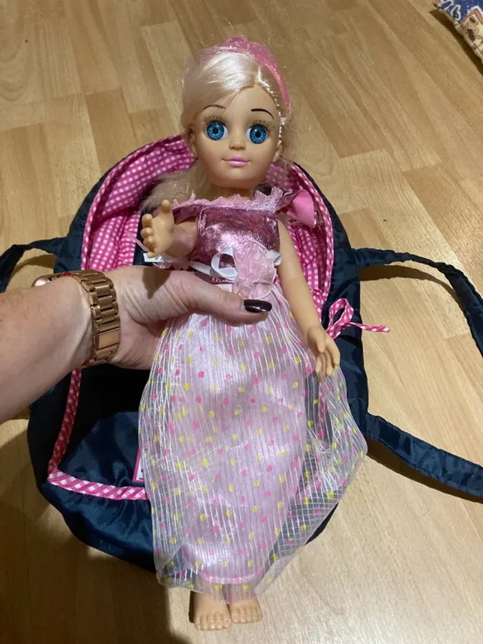 Poupee et son couffin - photo numéro 2