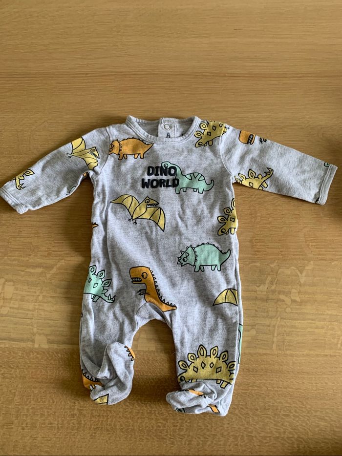 Pyjama dinosaures 1 mois