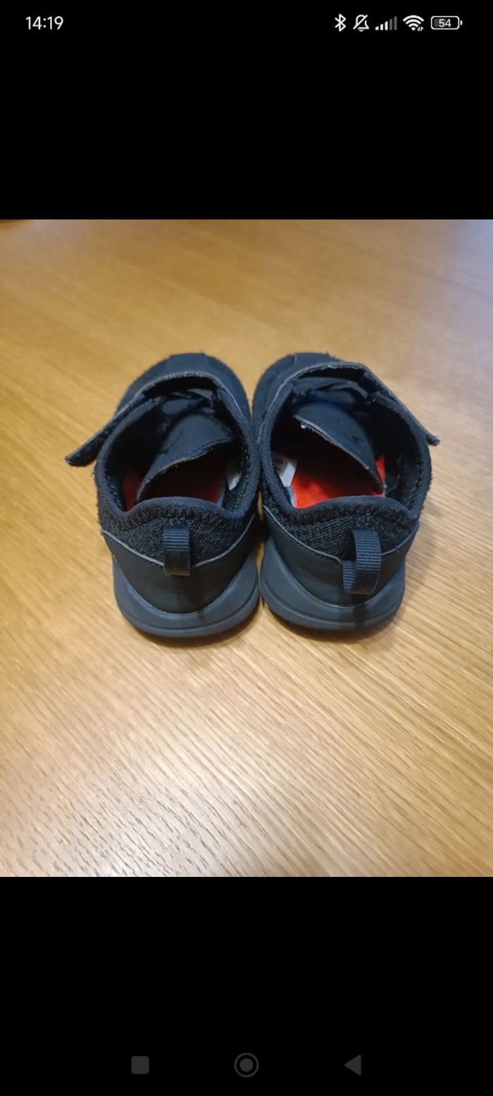 Baskets Jordan pointure 27 - photo numéro 3