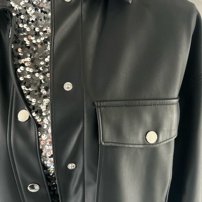Sur chemise en simili cuir noir - photo numéro 2