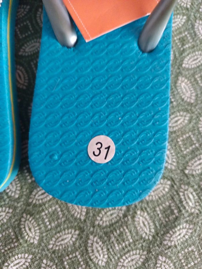 Paire de claquettes neuves pointure 31 - photo numéro 7