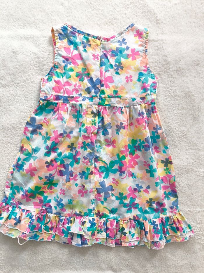 Robe fleurie 6 ans - photo numéro 2