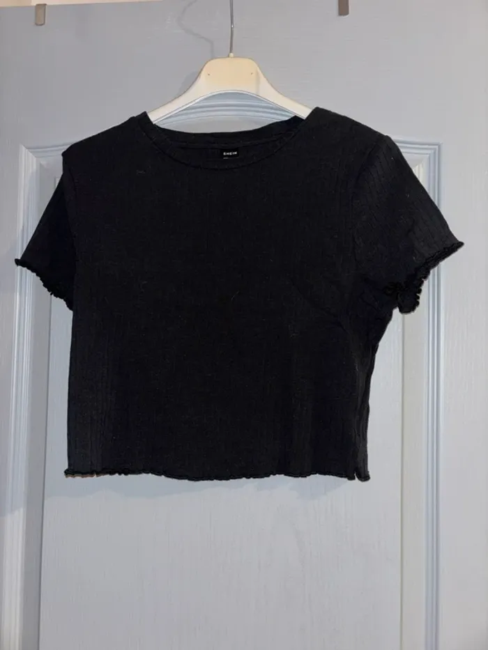 Tee shirt court noir