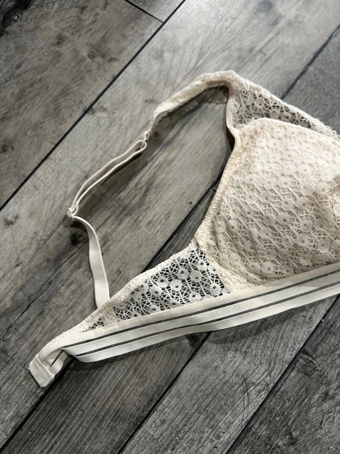 Soutien gorge - photo numéro 3