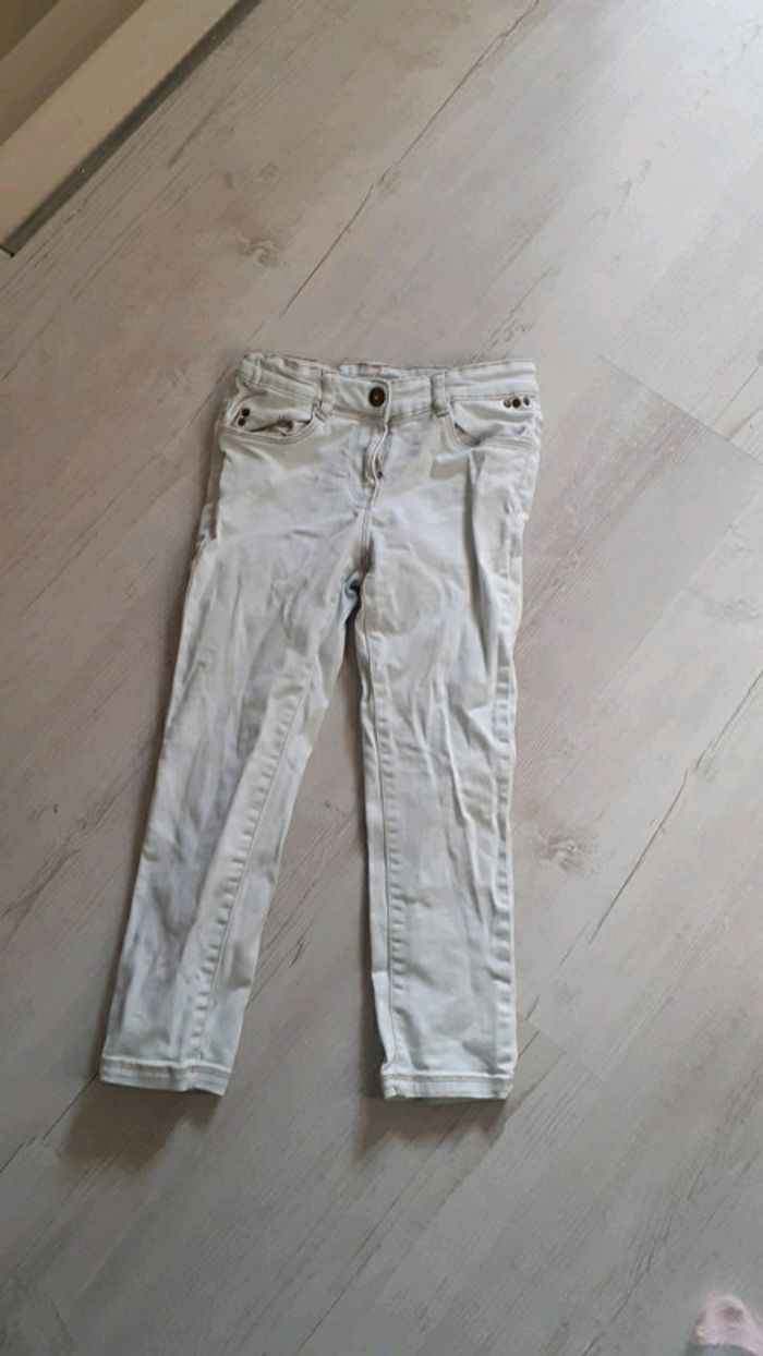 Pantacourt tape à l'œil 9 ans