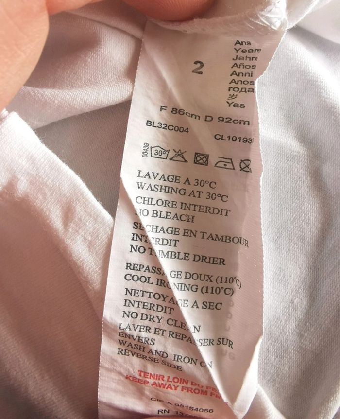 🌼 Catimini 2 ans – Tee-shirt blanc imprimé oasis & palmiers - photo numéro 4