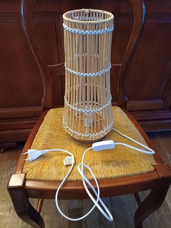 Lampe en rotin 30 cm