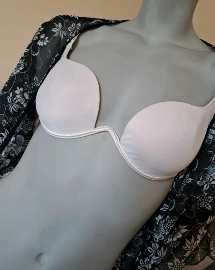 Soutien gorge crème - photo numéro 2