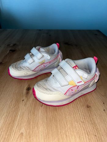 Baskets Puma Enfant Filles Taille 24