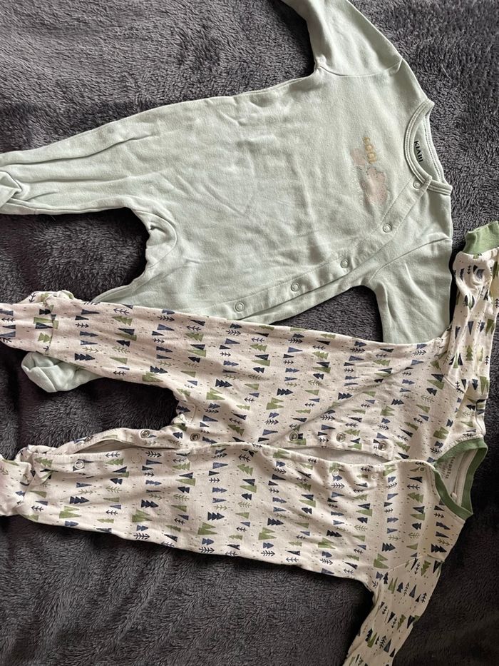 8 pyjamas - photo numéro 4