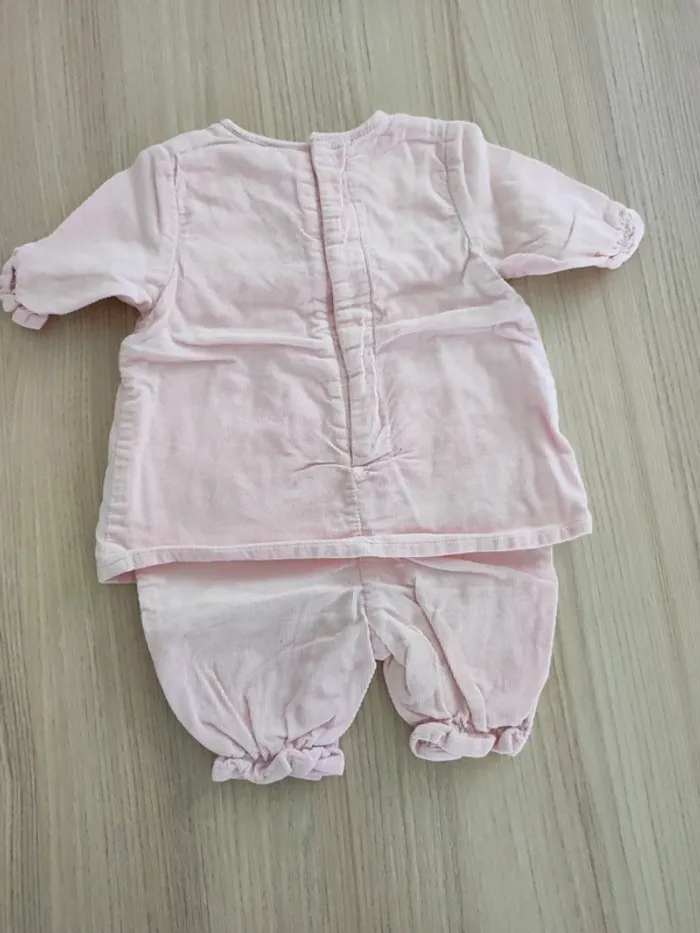 Ensemble 1 mois - photo numéro 3