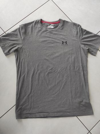 T-shirt under armour