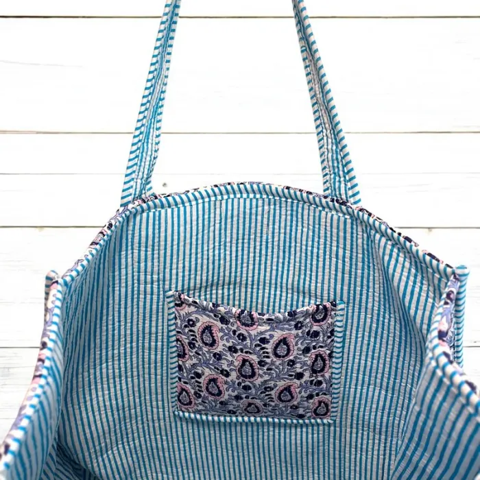 Cabas matelassé reversible. Sac tendance, pratique et écologique - photo numéro 5