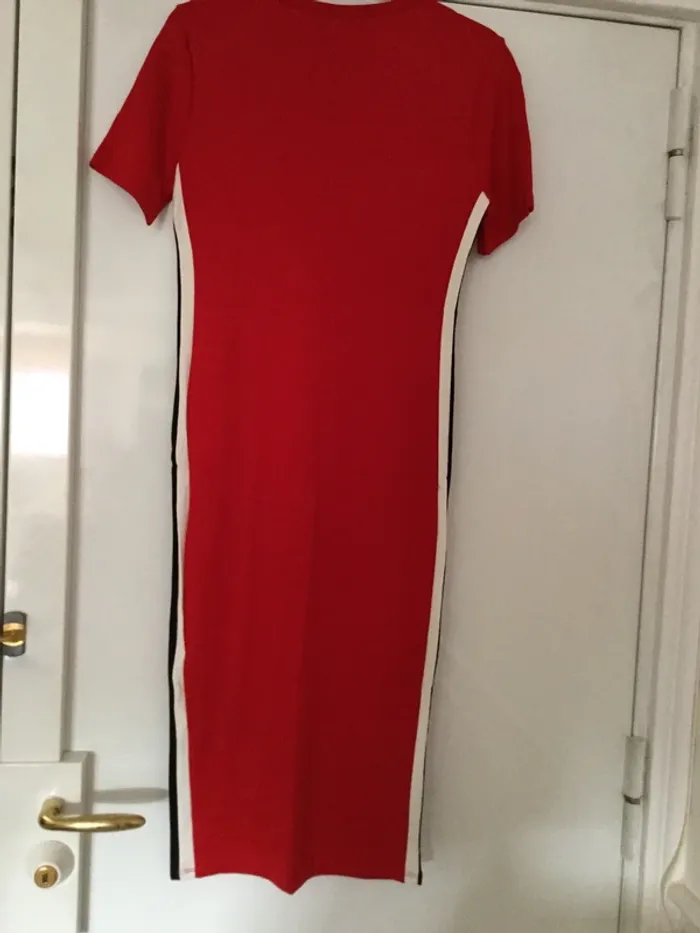 Robe Bershka taille S - photo numéro 3