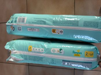 Couches Pampers