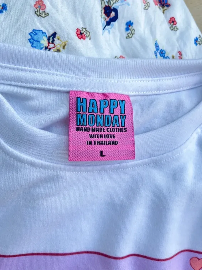 Happy monday - T-shirt imprimé graphique kawaii pêche animal crossing mignon pastel graphique - photo numéro 5