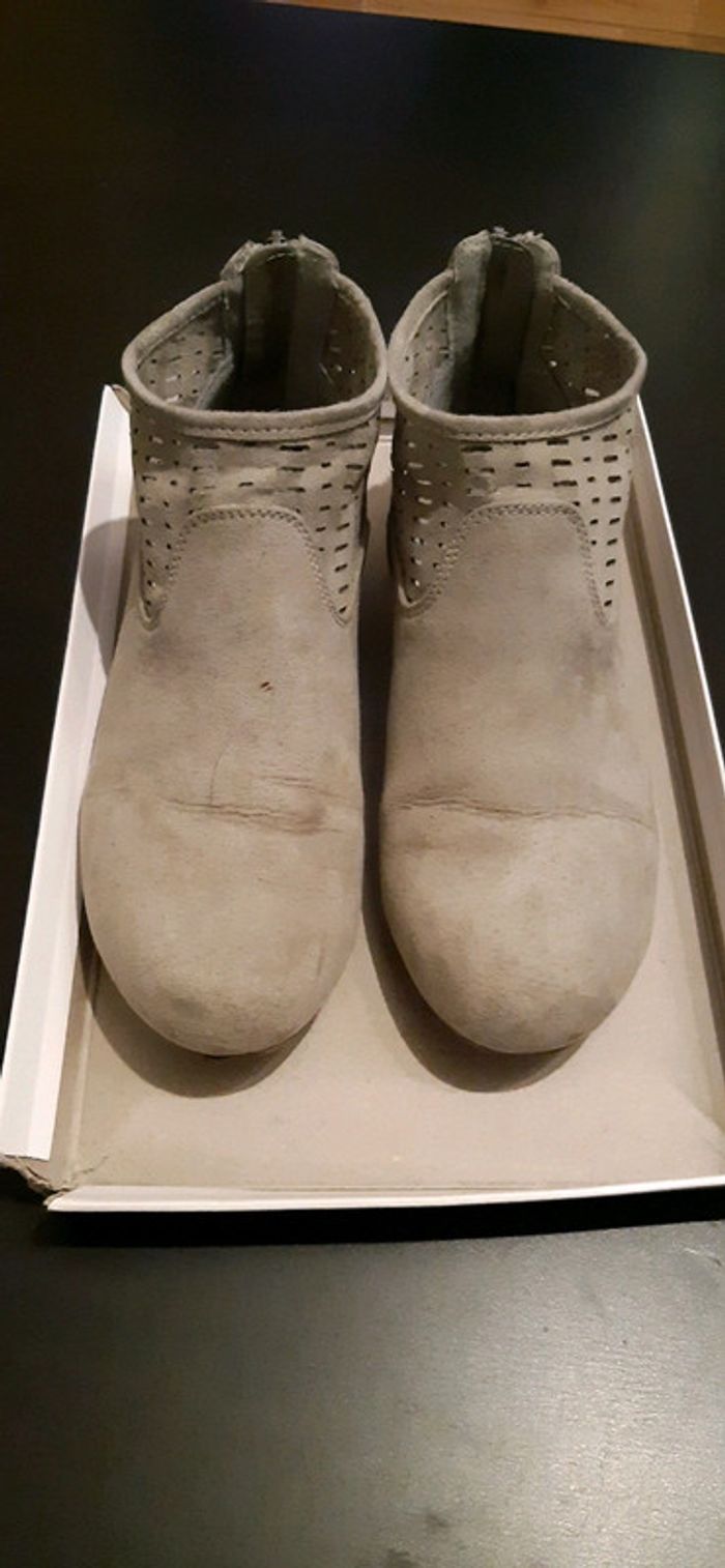 Chaussures grises femme