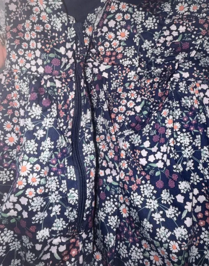 Magnifique robe sergent major 3 ans tbe  Motifs liberties  Fleuries - photo numéro 6