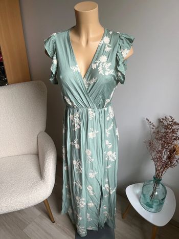 Robe vert sauge taille M/L et broderies