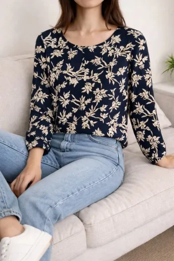 Blouse fluide bleu marine à fleurs, manches lognues – très élégante 🌸 Taille xs