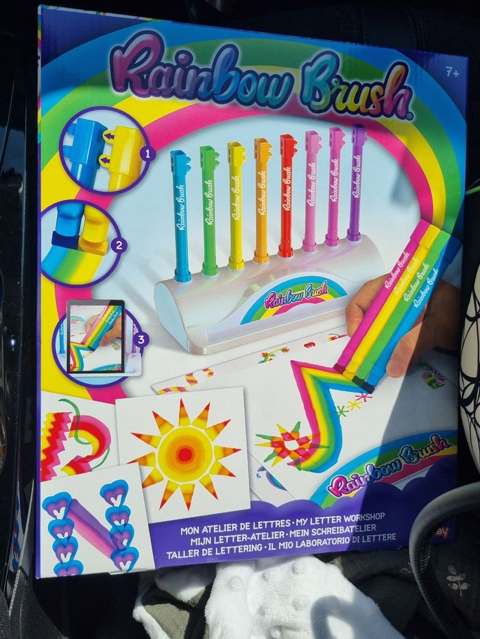 Rainbow brush