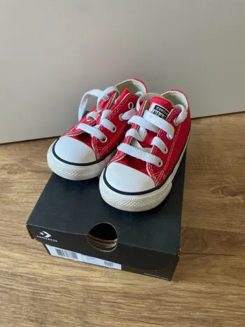 Converse, toile rouge, 22