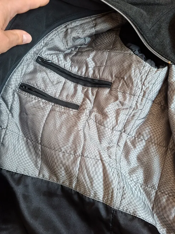 1 manteau homme avec doublure gris /noir taille 48, de nombreuses poches, en parfait état - photo numéro 5