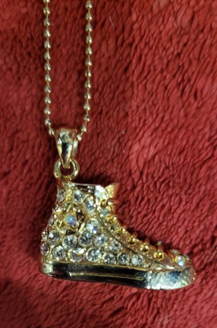 Collier avec pendentif