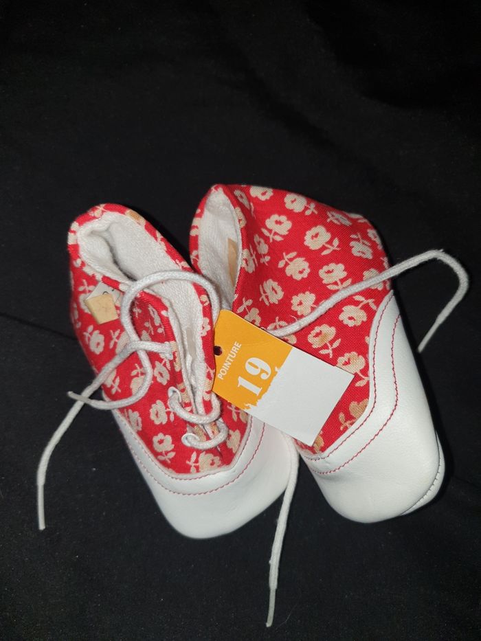 Chaussures fleurie - photo numéro 2