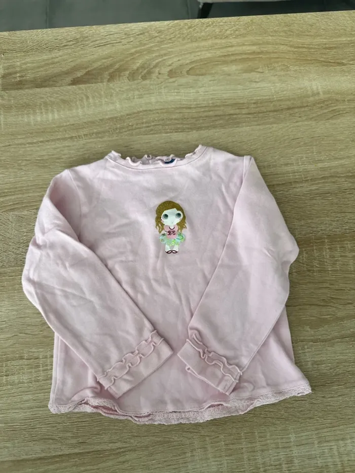 Vend t-shirt manches longues marque bout’chou taille 36 mois bonne état