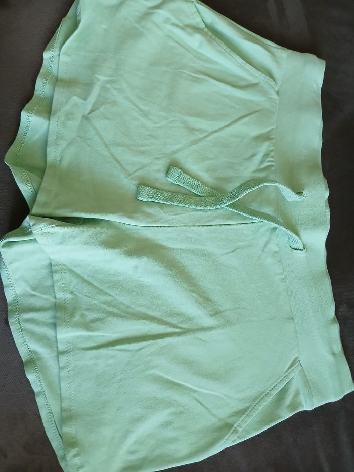short fille/ femme taille38 - photo numéro 2