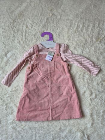 Robe à velours + T-shirt rose et beige