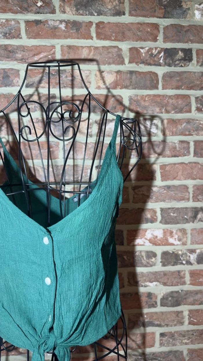 Top vert nylon avec un noeud Shein Taille S / 36 - photo numéro 2