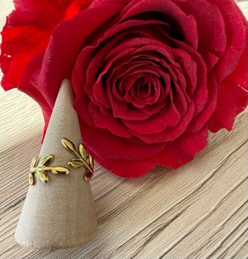 Bague dorée ajustable  avec feuilles d’Olivier   en acier inoxydable le