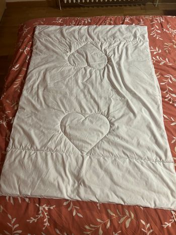 Couette  bébé + oreiller plat 
